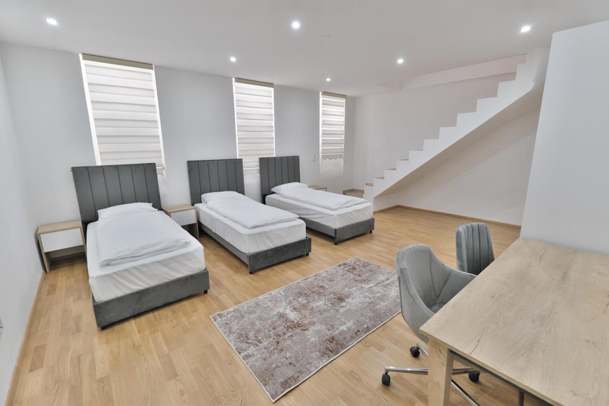 Vienna Lotus Apartments Bagian luar foto
