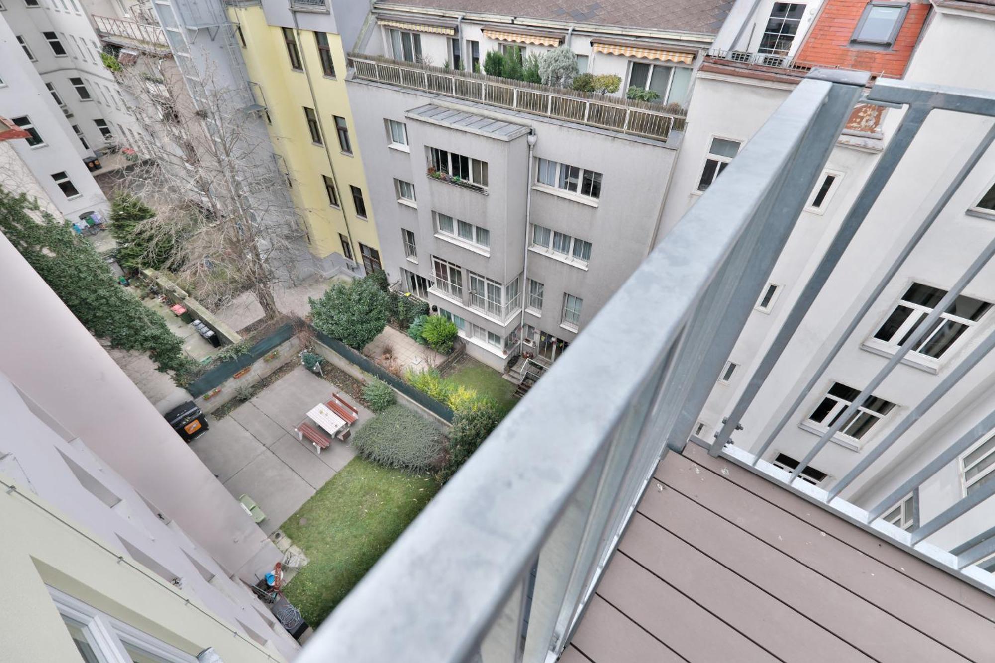 Vienna Lotus Apartments Bagian luar foto