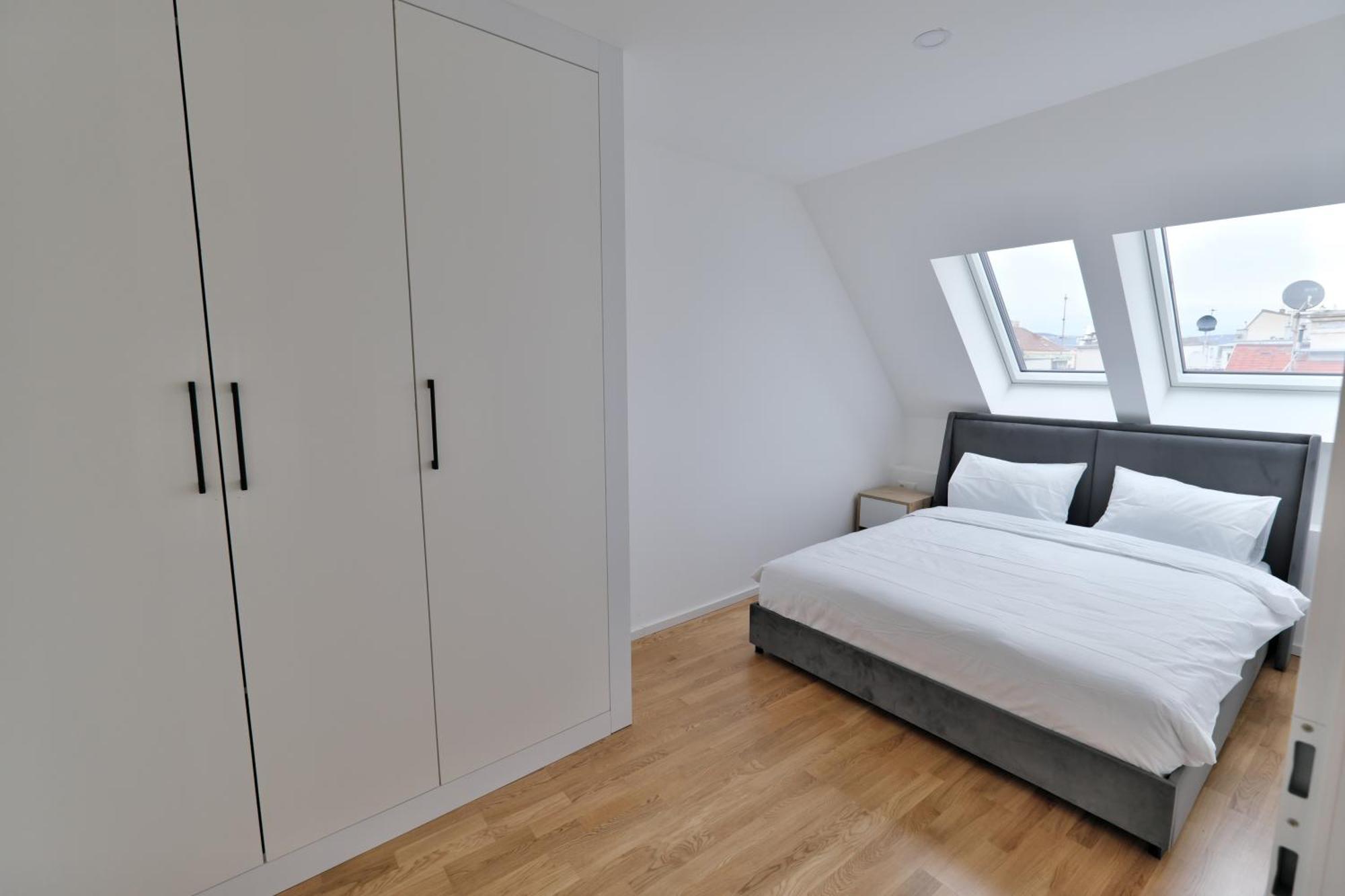 Vienna Lotus Apartments Bagian luar foto