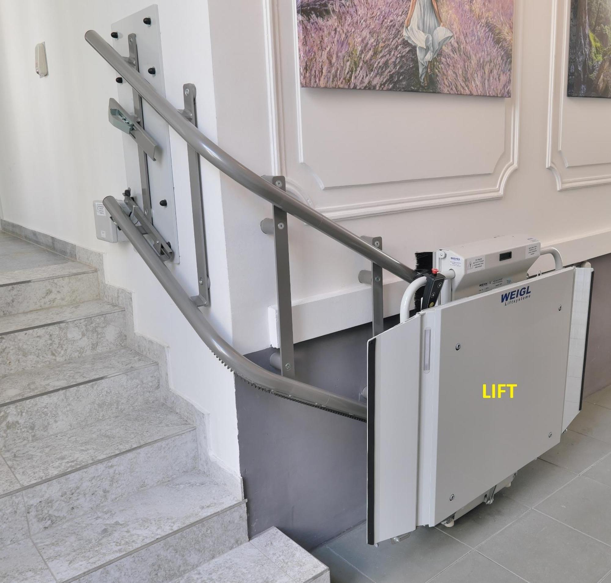 Vienna Lotus Apartments Bagian luar foto
